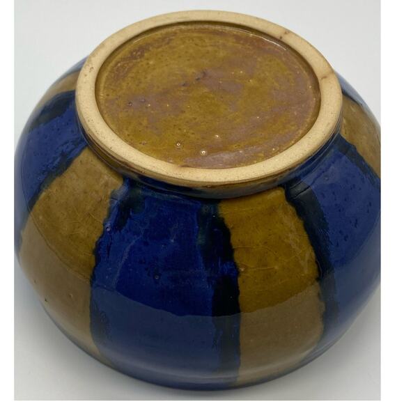 Studio Pottery Bowl gold and blue - Picture 3 of 6
